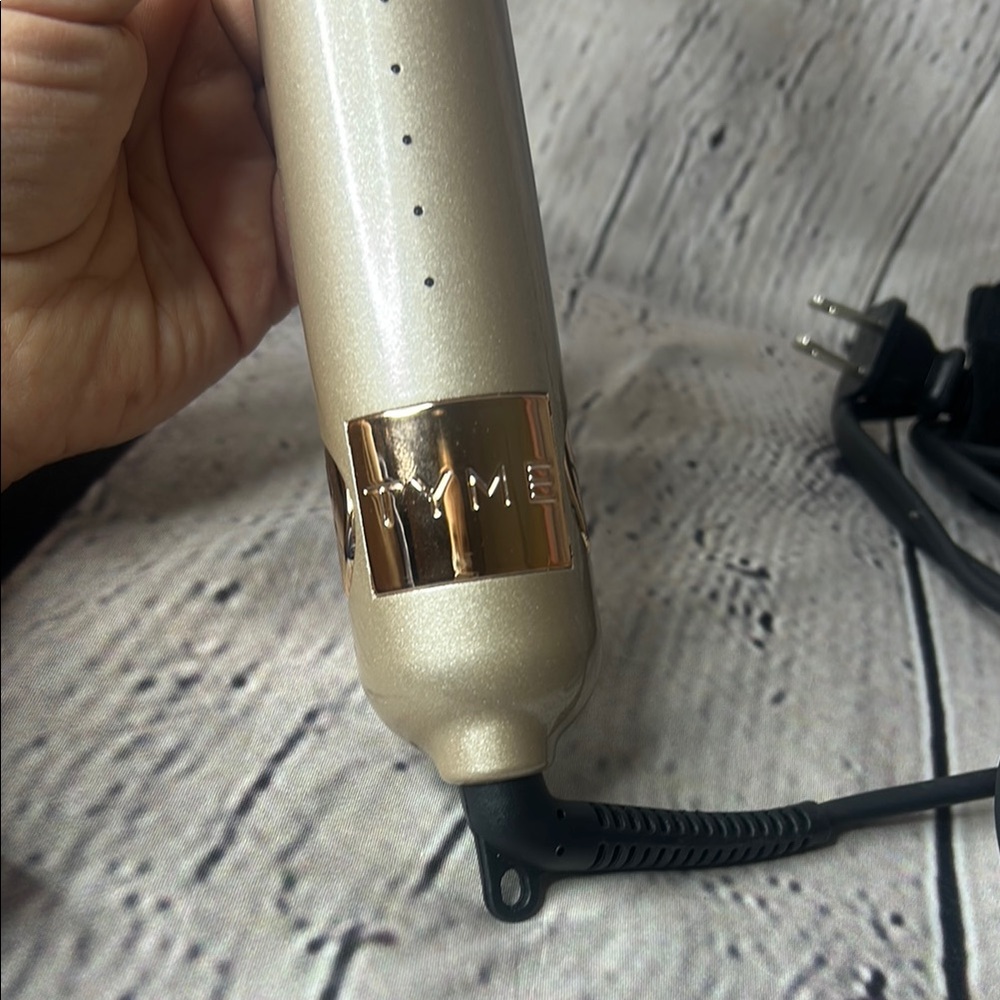TYME Gold Hair Styling Tool - Picture 2 of 6